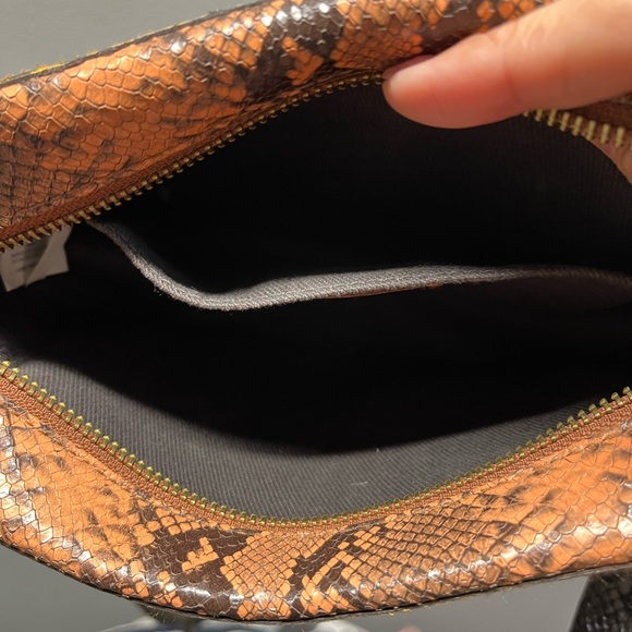 Madewell Transport Snakeskin Crossbody Purse - Picture 8 of 9